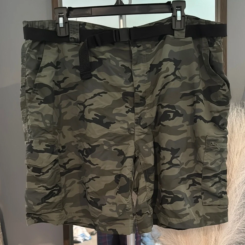 Green Cargo Shorts with Modern Camouflage Pattern